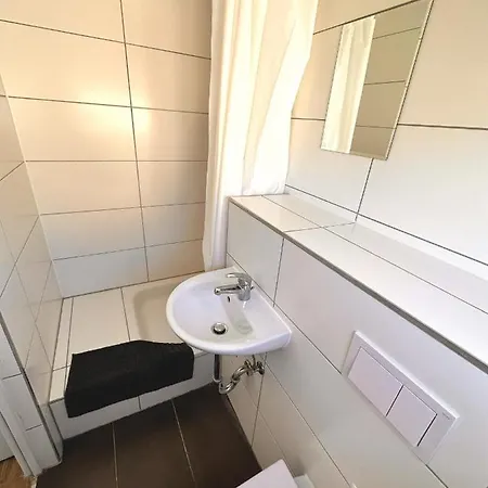 Monteurunterkunft Wolkersdorf فندق مبيت وإفطار شفاباخ