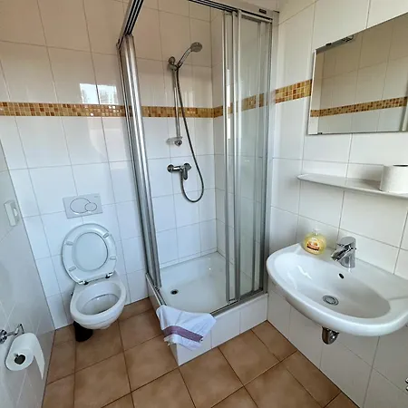 Monteurunterkunft Wolkersdorf فندق مبيت وإفطار 3*