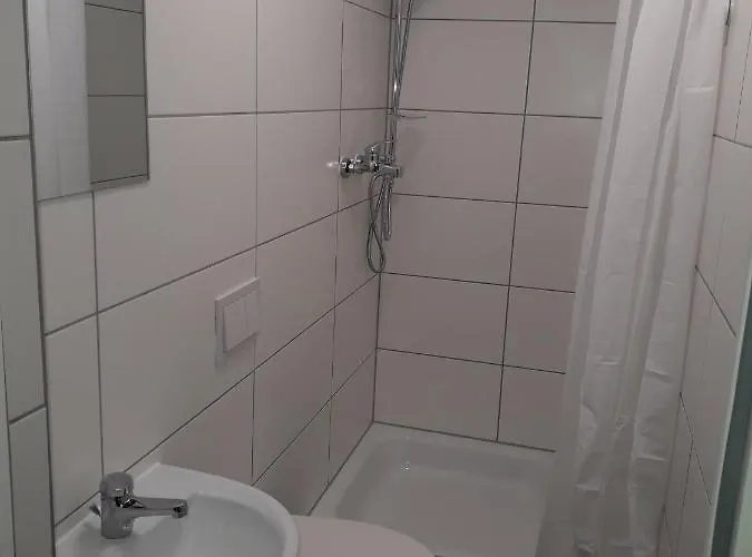 Nocleg ze śniadaniem Monteurunterkunft Wolkersdorf 3*
